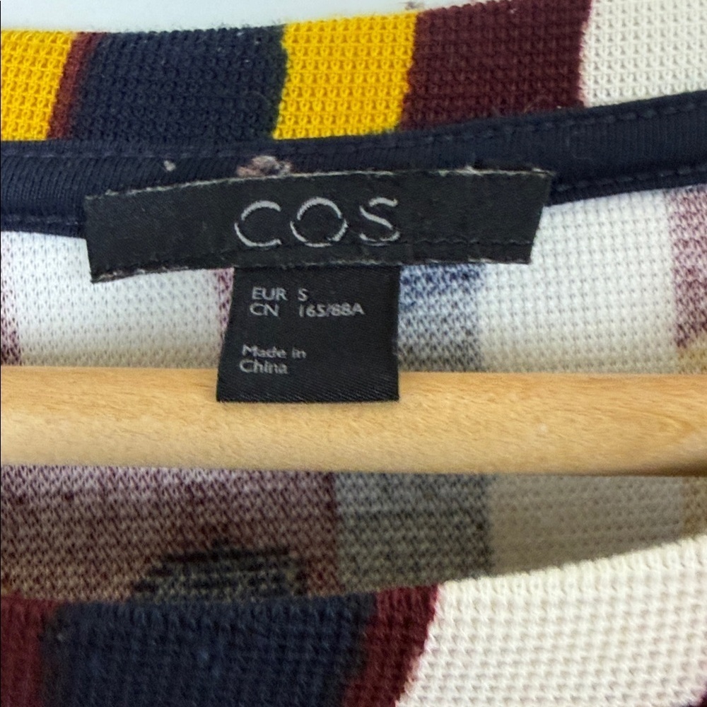 COS Multicolor Patterned Blouse with Navy Accent - Picture 3 of 9